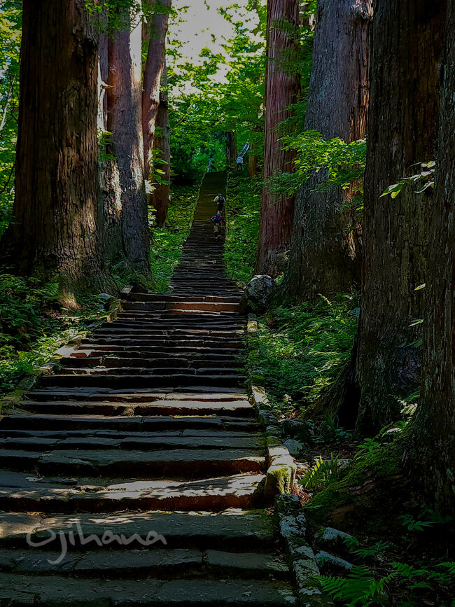 いま何段目か覚えてる？日本国内の階段を登った先にある絶景スポットまとめRETRIP リトリップ