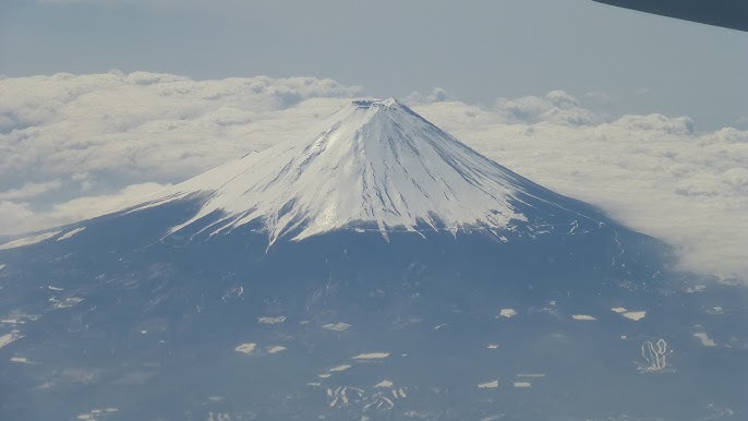 飛行機から見える富士山の写真素材FYI03441109ストックフォトの Qlean Market キュリンマーケット