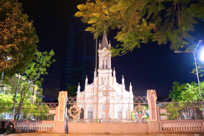 ダナン大聖堂は「裏」から入るべし！ピンク色の教会で思い出の1枚を◎Laid Backers