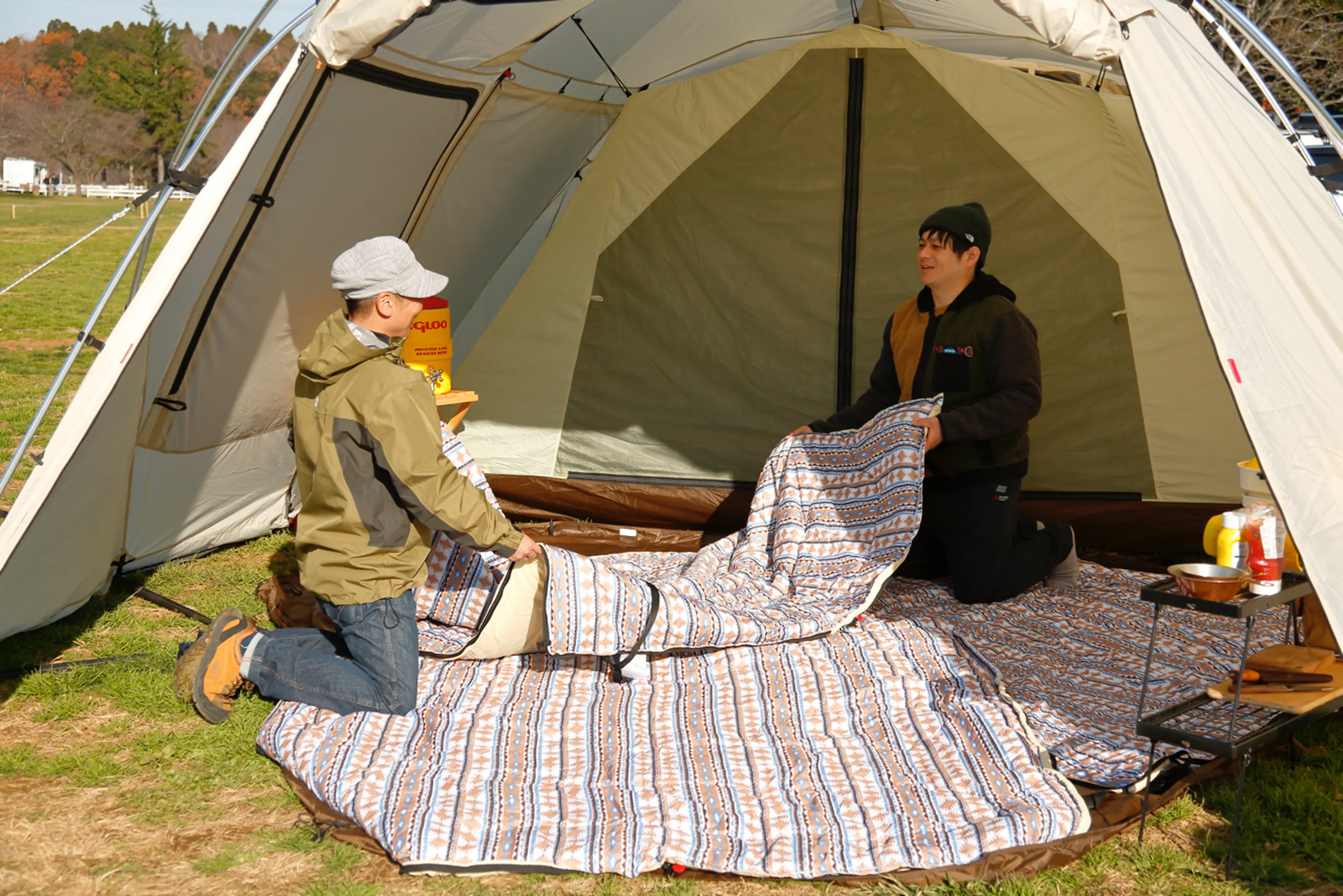 冬キャンプ お座敷スタイルの始め方 ファミリーにおすすめ～テントでぬくぬく快適に～