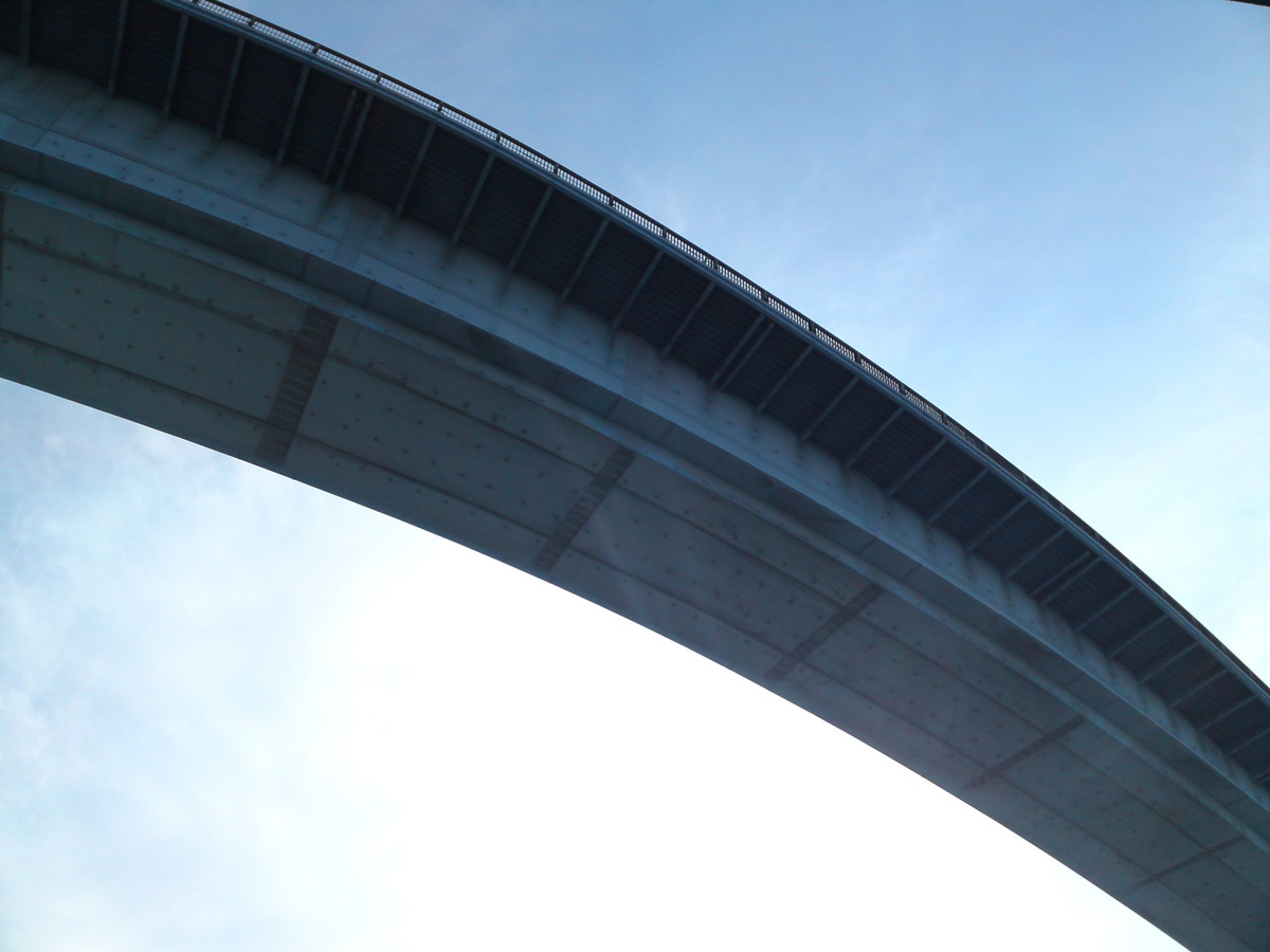 大阪市 なみはや大橋2024年5月17日 ベタ踏み坂 レタス