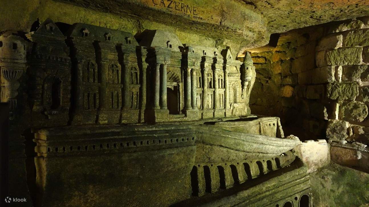 パリのカタコンブ14 区- ツアーとアクティビティエクスペディア