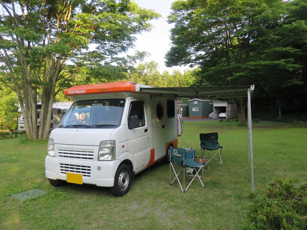 能登半島の車中泊スポット「田舎バックパッカーハウス Station 1」キャンピングカーだけでなく、ライダーのバイク旅人、チャリダー 自転車 旅人、バックパッカー、テント泊もウェルカム！キャンピングカー泊も可！石川県鳳珠郡穴水町川尻キャンプ場・車中泊スポットが