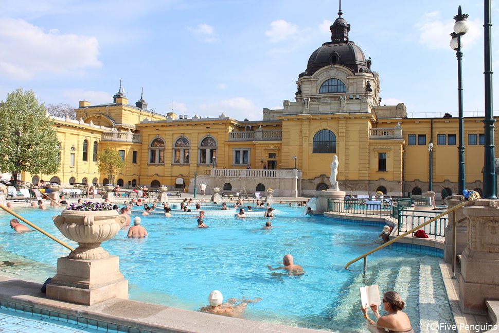 一度は浸かってみたい！世界の絶景温泉7選楽天トラベル