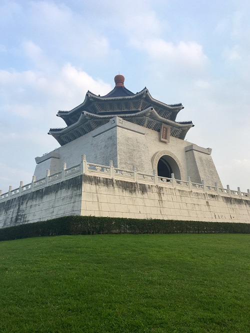 台湾 台北 ・トラベル情報MRT「中正紀念堂駅」 - JPN-WORLD.COM