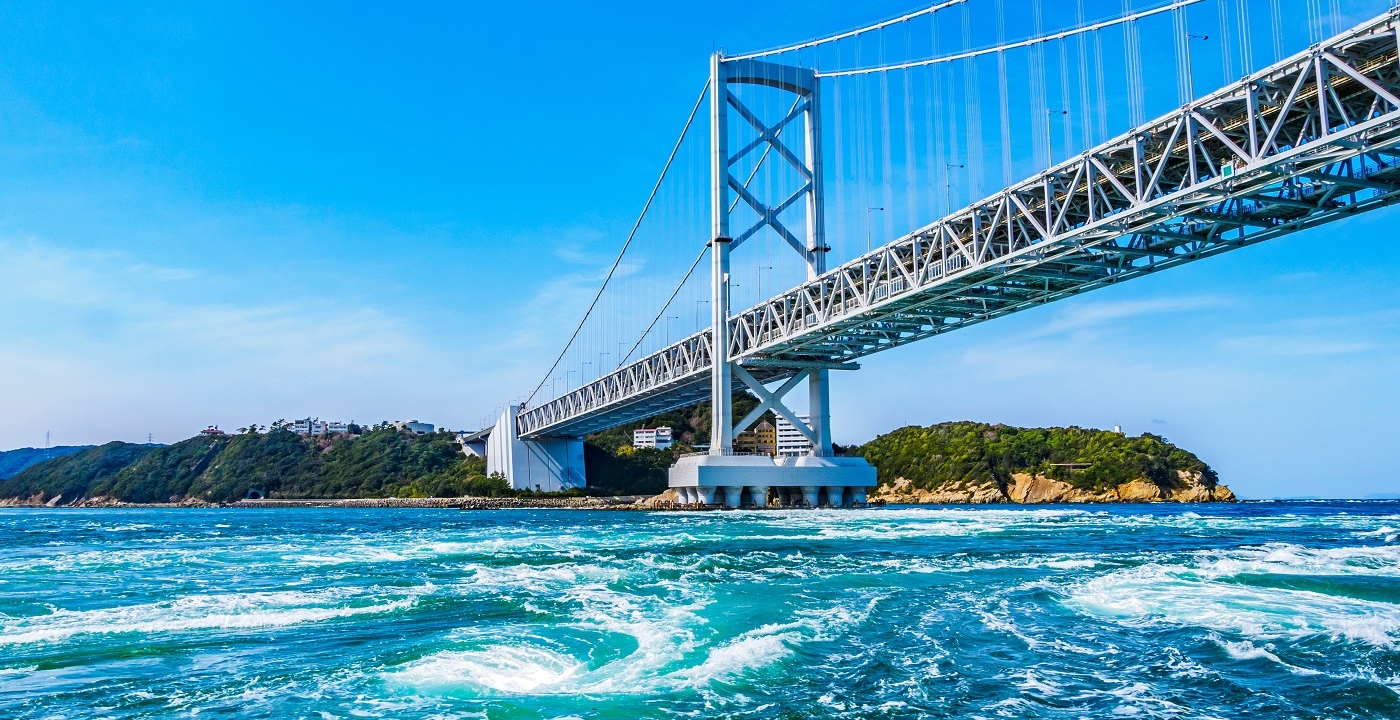 大自然の神秘！鳴門の渦潮をクルーズして人気のパワースポットを探る