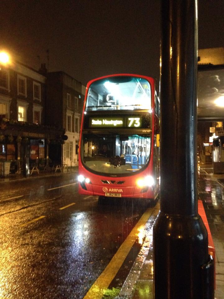 ロンドンの顔」新型ルートマスターバス、すでに終焉！？バス観光マガジン