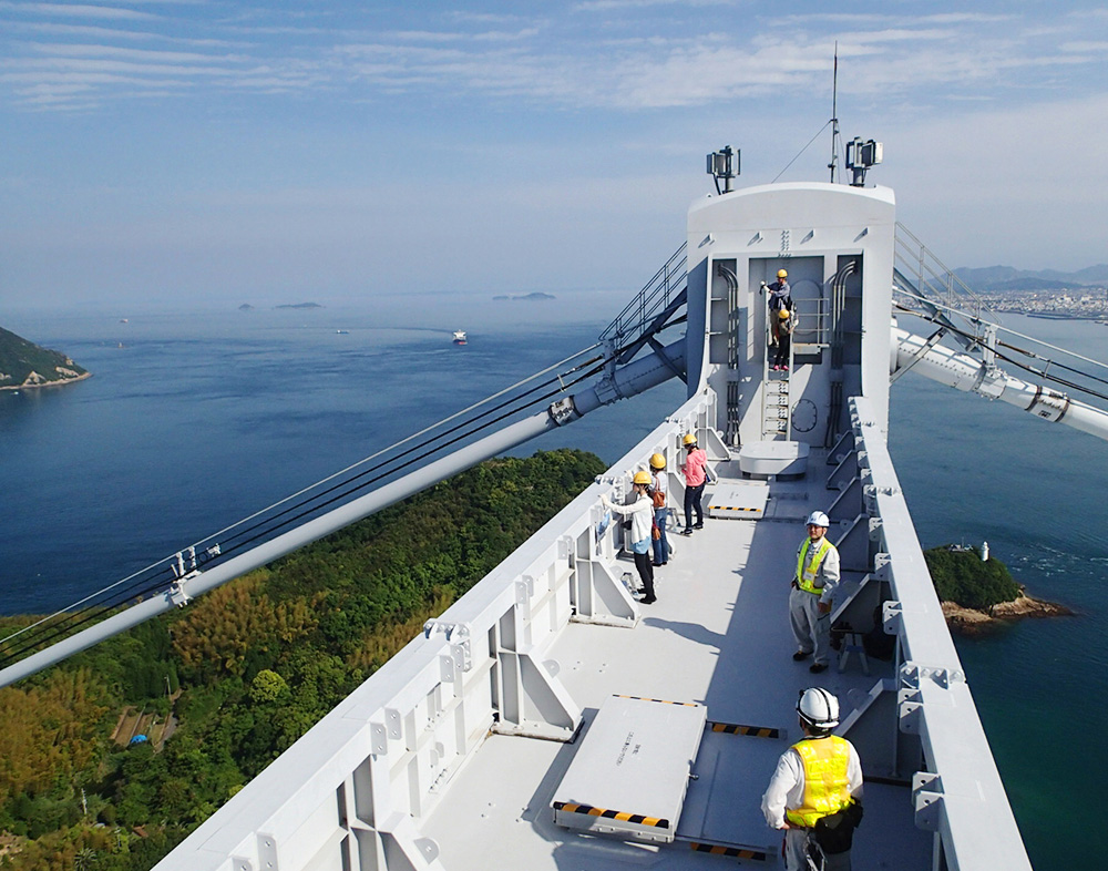 来島海峡大橋、車いすハイキング