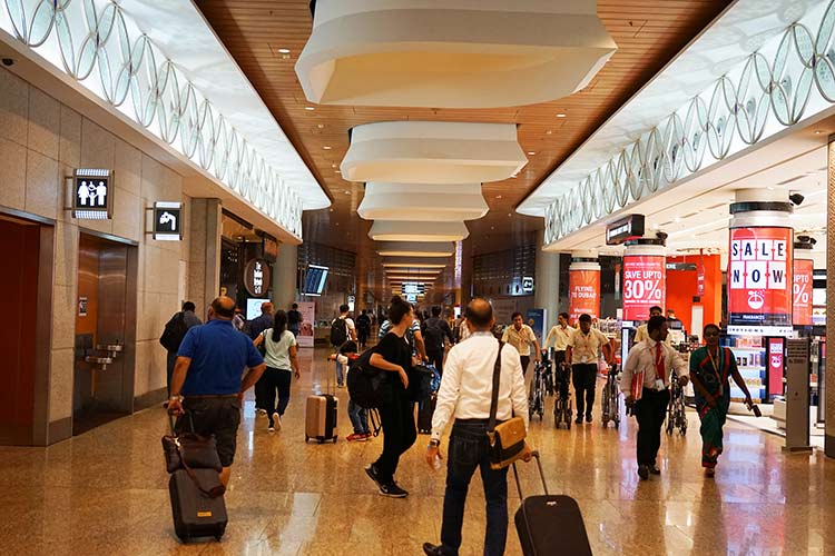 ラウンジレポート ムンバイ空港 adani Lounge