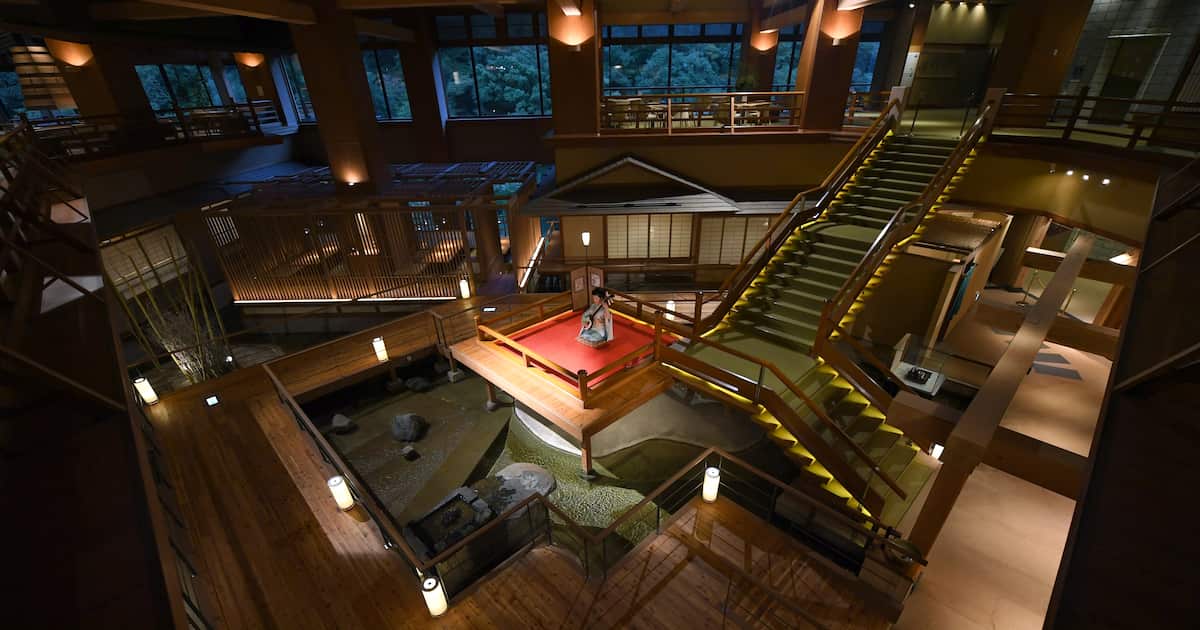 鬼滅の刃コラボルーム「絆のコクーン」 広さ：60㎡ホテルグランシャリオ