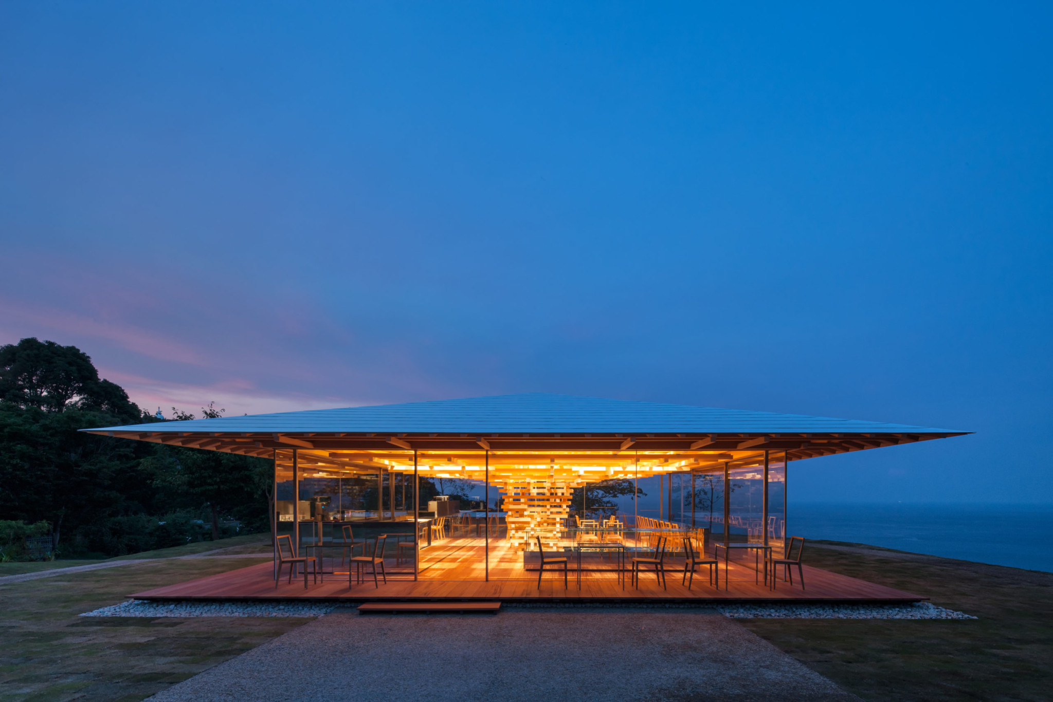 隈研吾デザインの絶景カフェ！熱海「COEDA HOUSE」で海とひとつにNAVITIME Travel