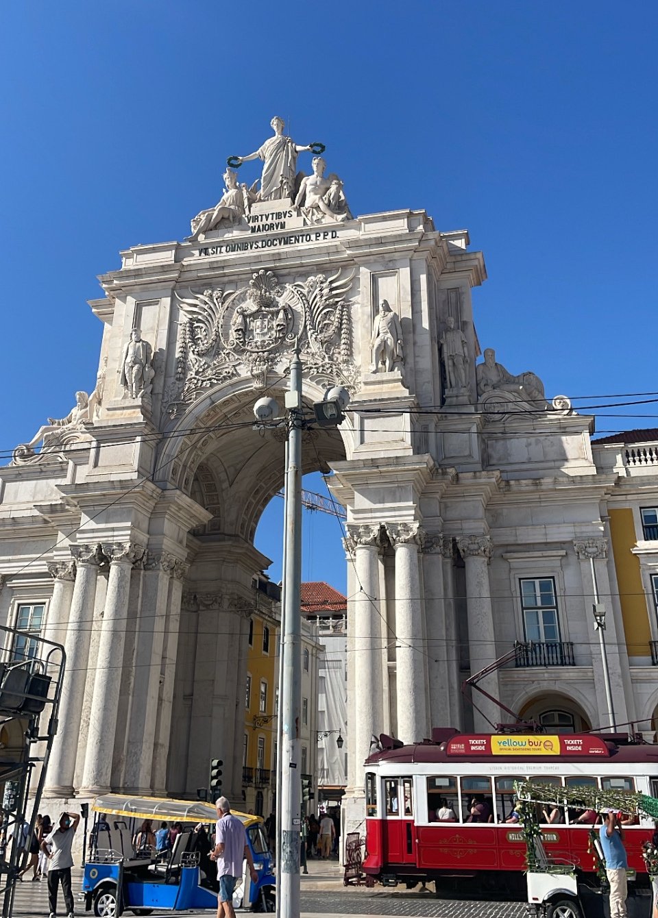 ポルトガル コメルシオ広場周辺にあるおすすめ観光スポット12選！情報はこちらから - おすすめ旅行を探すならトラベルブック
