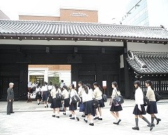 大名屋敷が並ぶ青山を歩く - あの町この街あるこうよ