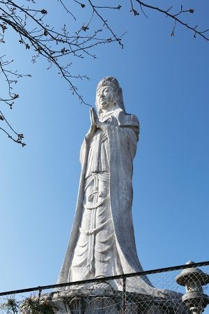 博多大仏」を知ってますか？福岡市東区の称名寺に残る台座ニュース福岡ふかぼりメディア ささっと