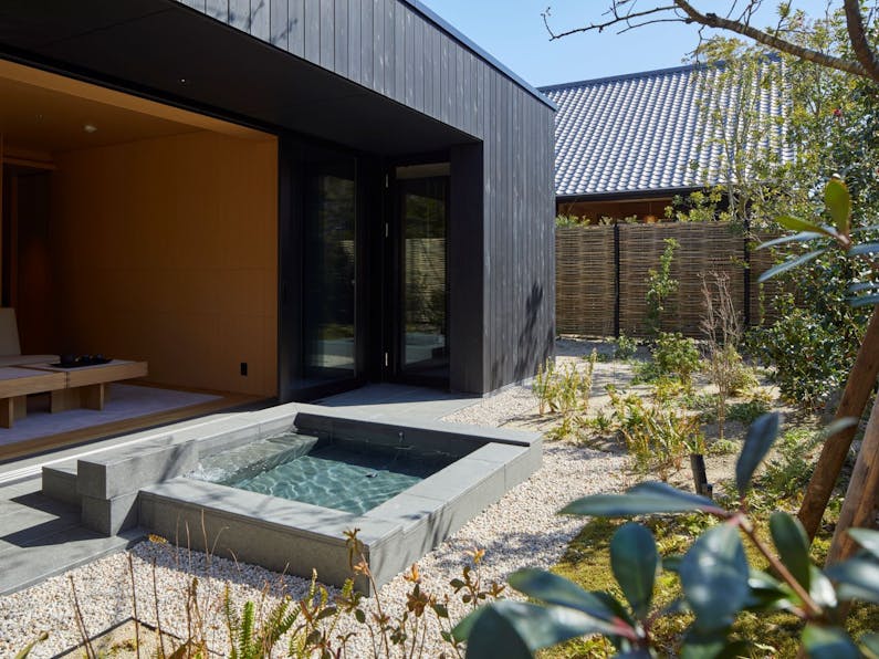 三重 伊勢志摩のアマンリゾートAMANEMU アマネム でモダンな温泉旅を満喫 -