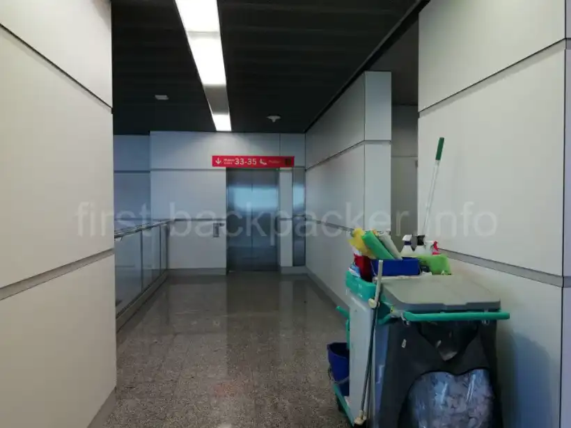 ワルシャワ・ショパン空港のスターアライアンス専用ラウンジreportyomoyama.me