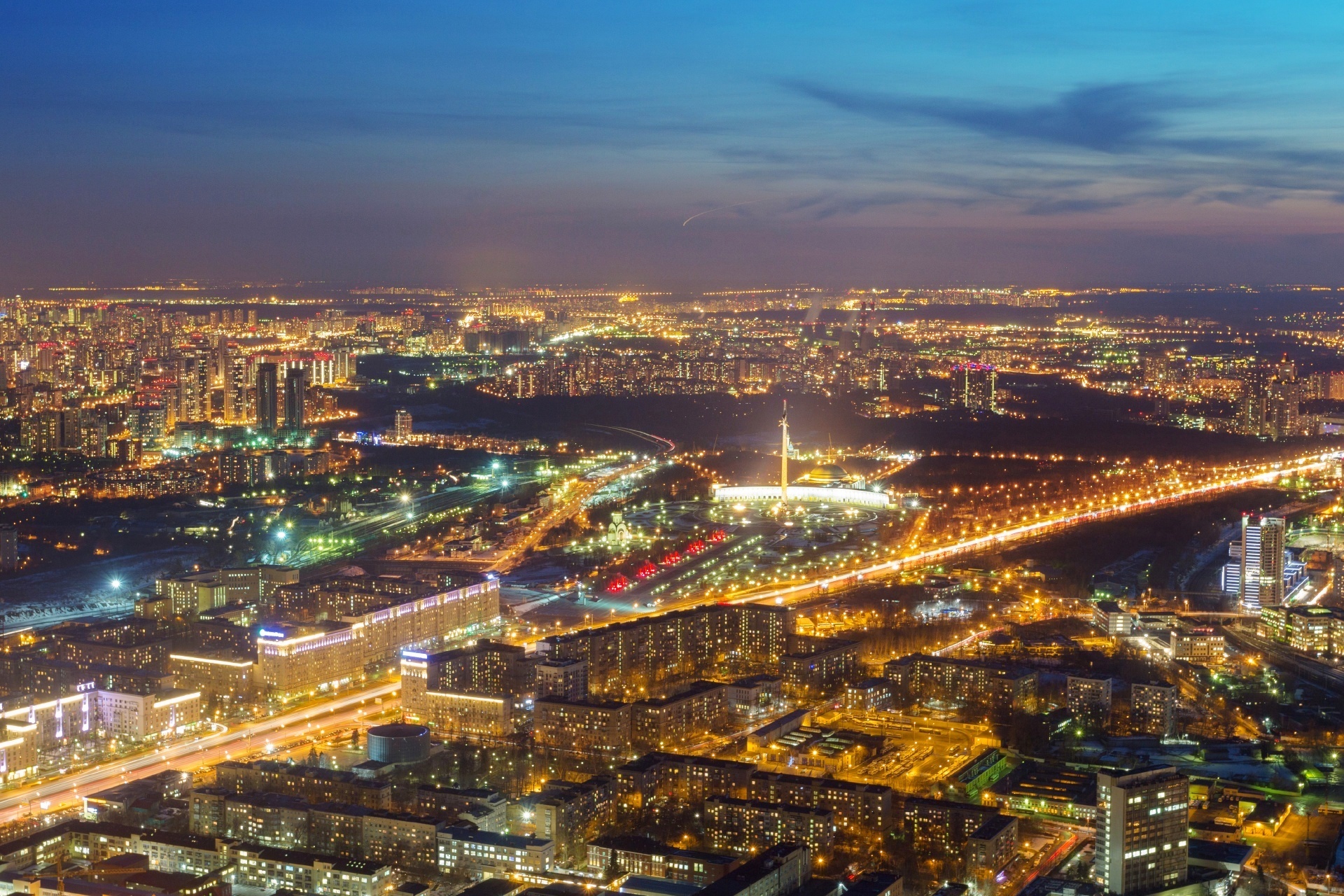 モスクワの街並みの写真Unsplashで無料写真をダウンロードする