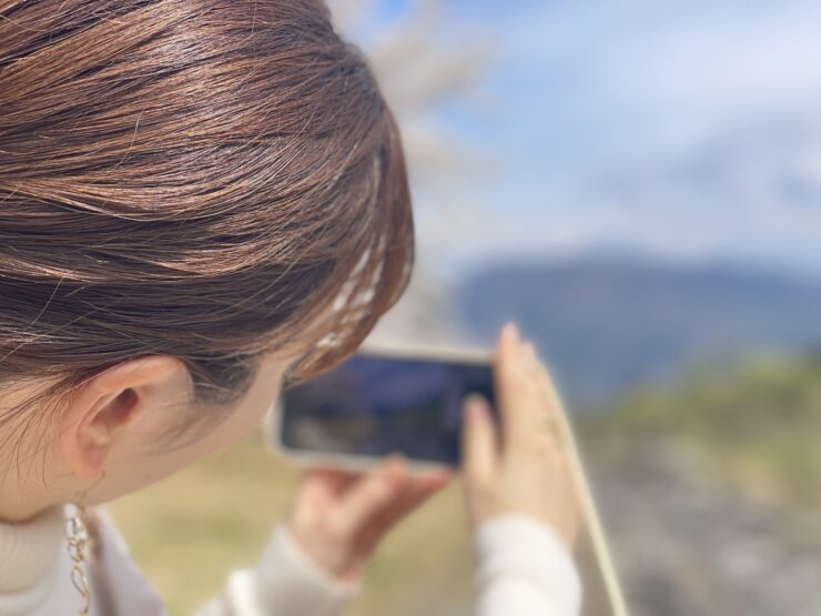 靴の写真の撮り方とは？映える角度や置き方、小道具など詳しく紹介！くつなび