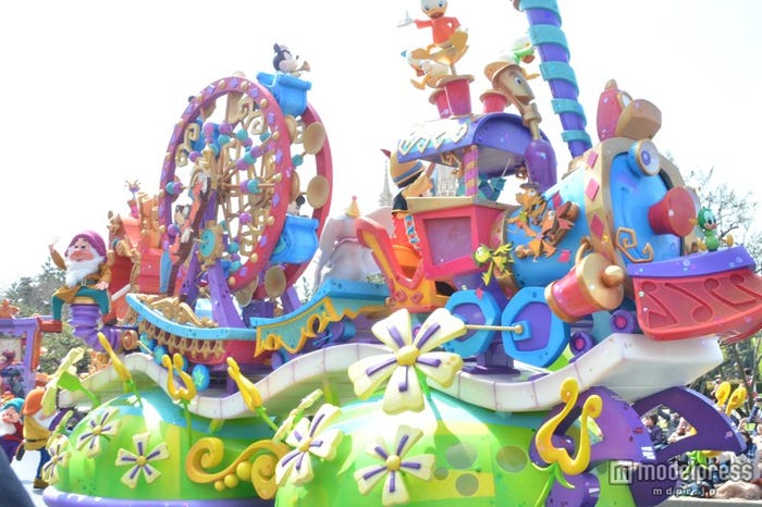 ディズニー30周年パレード 全フロート解説＜写真特集＞ -