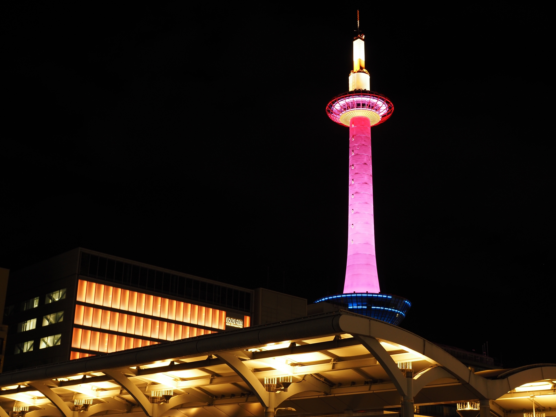 京都タワー - かわいい京都