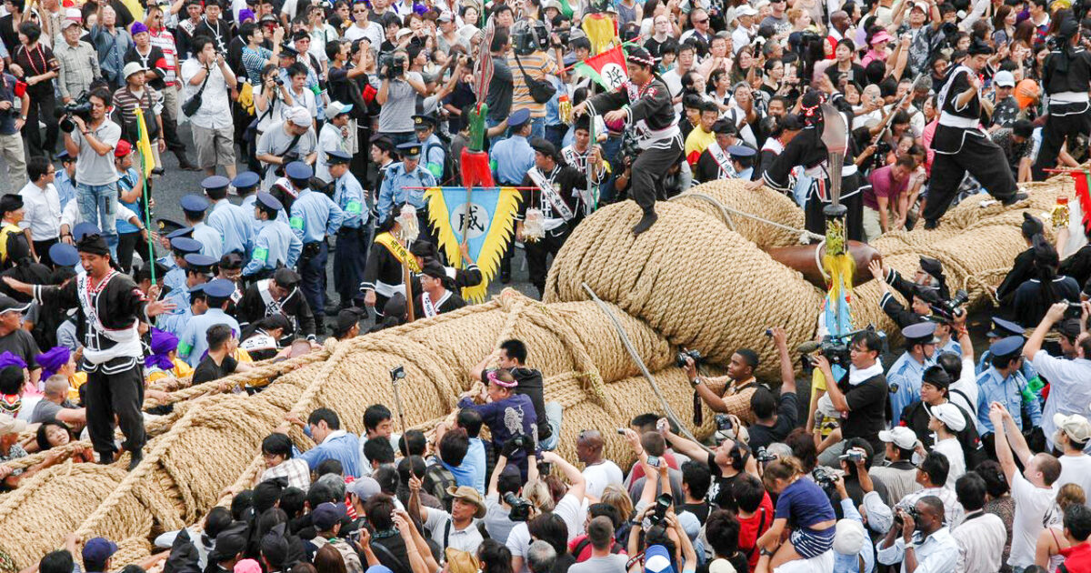 旗頭」で、メンバーをまとめよ！ -沖縄楽園生活 沖縄実生活編