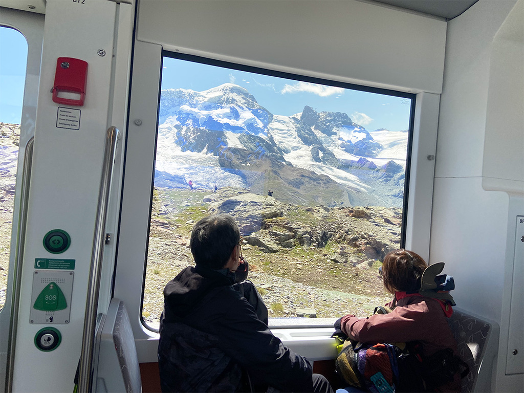 ツェルマット マッターホルン観光のモデルコース。鉄道で行くゴルナーグラート展望台とおすすめハイキングコース。Slow Travel