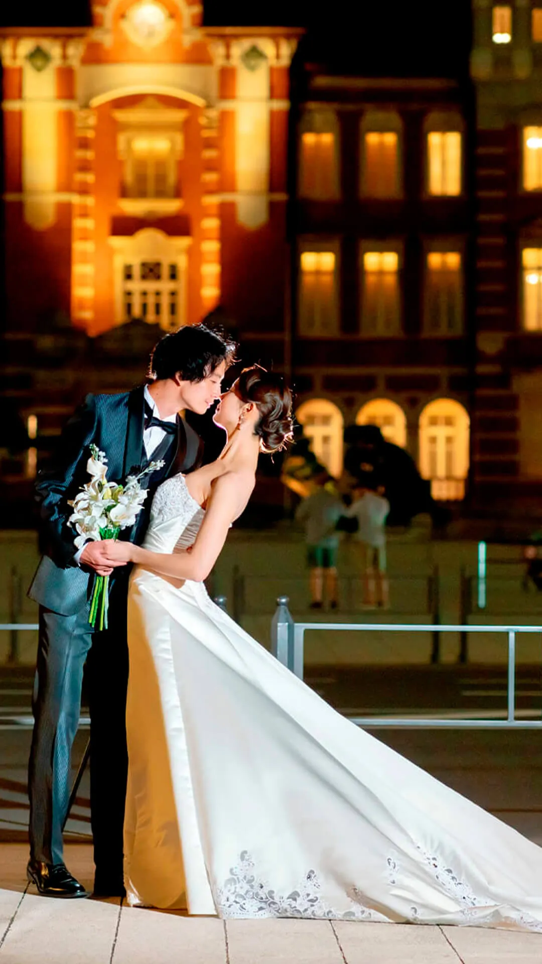 大人気！東京駅・行幸撮り・丸の内付近の前撮りフォトフォリーブライダルフォト撮影・ブライダルアルバム作成