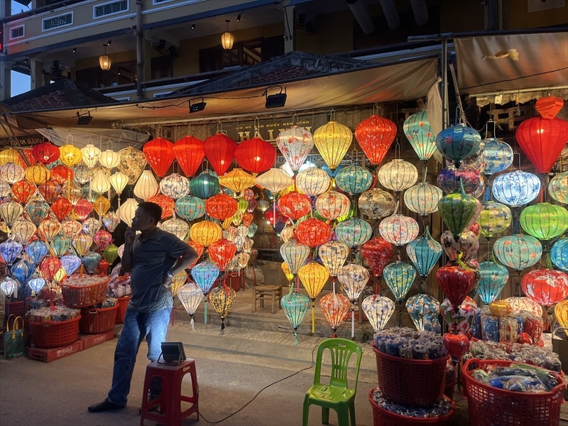 ホイアンナイトマーケット完全ガイド2025