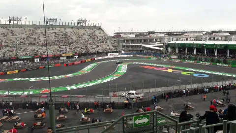 99,847点のエルマノス・ロドリゲス・サーキットの写真と高解像度写真 - Getty Images