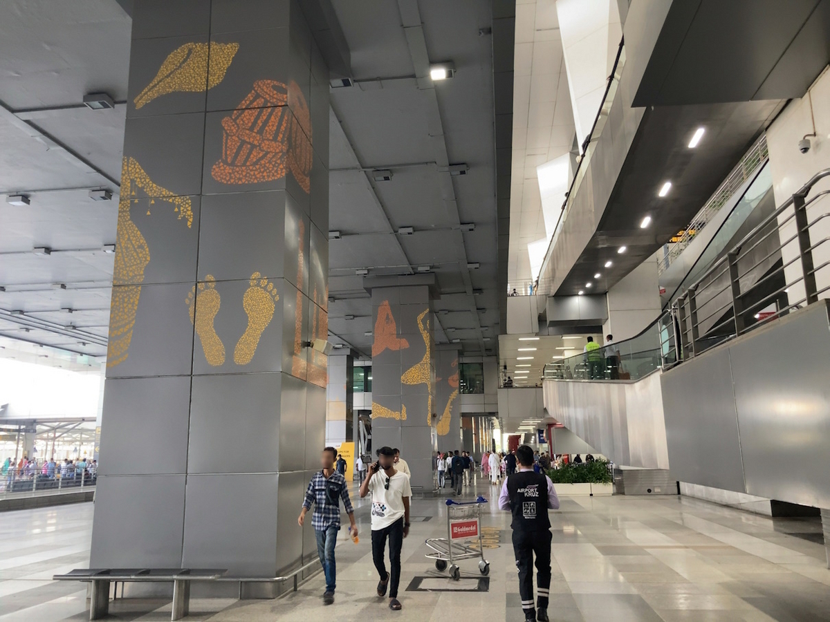 デリー空港での待ち合わせ場所 - インド大好き！ティラキタブロ グインド大好き！ティラキタブロ