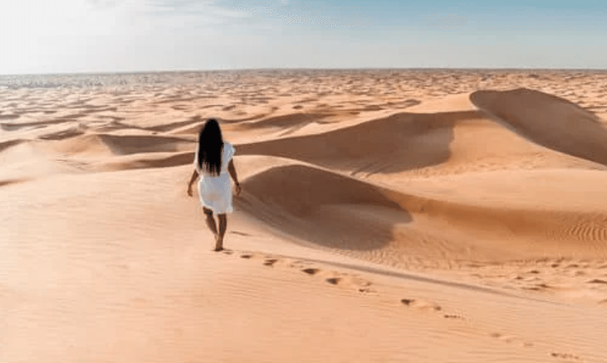 2025 アブダビ: サンライズデザートサファリ体験、提供元：Emirates Tours