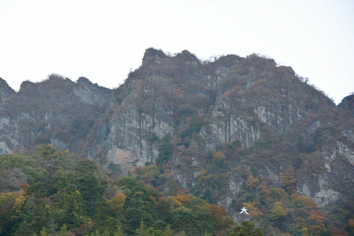 日本三大奇景」妙義山のパワースポット「日本一のだいこく様」が鎮座する「創建819年」中之嶽神社と難所・妙義山の「絶景」とは？トラベルニュースBRAVOMOUNTAIN