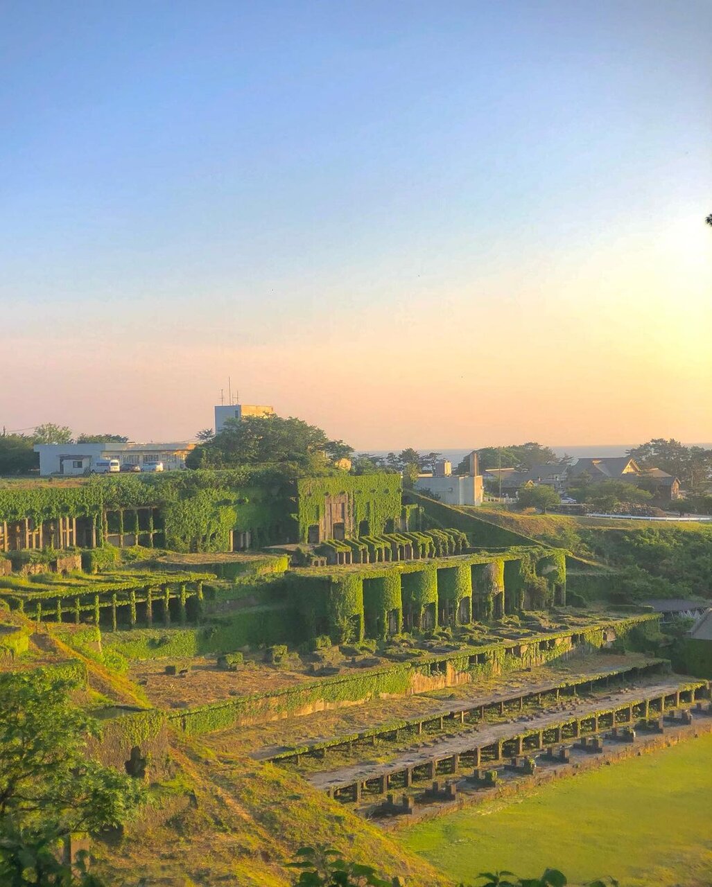 NO海外な今こそ離島へGO！ 佐渡島には“本気ラピュタ”な絶景も、最強の民宿もあった 旅色LIKES