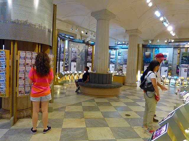 ニューヨーク市のフェデラル ホールの眺め