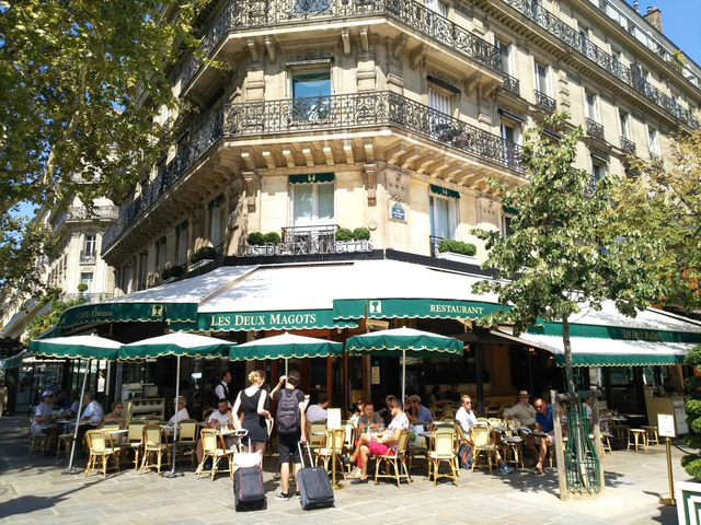 パリのビストロとカフェのテラスをユネスコの世界遺産に！代表者インタヴュー L'interview à Alain Fontaine