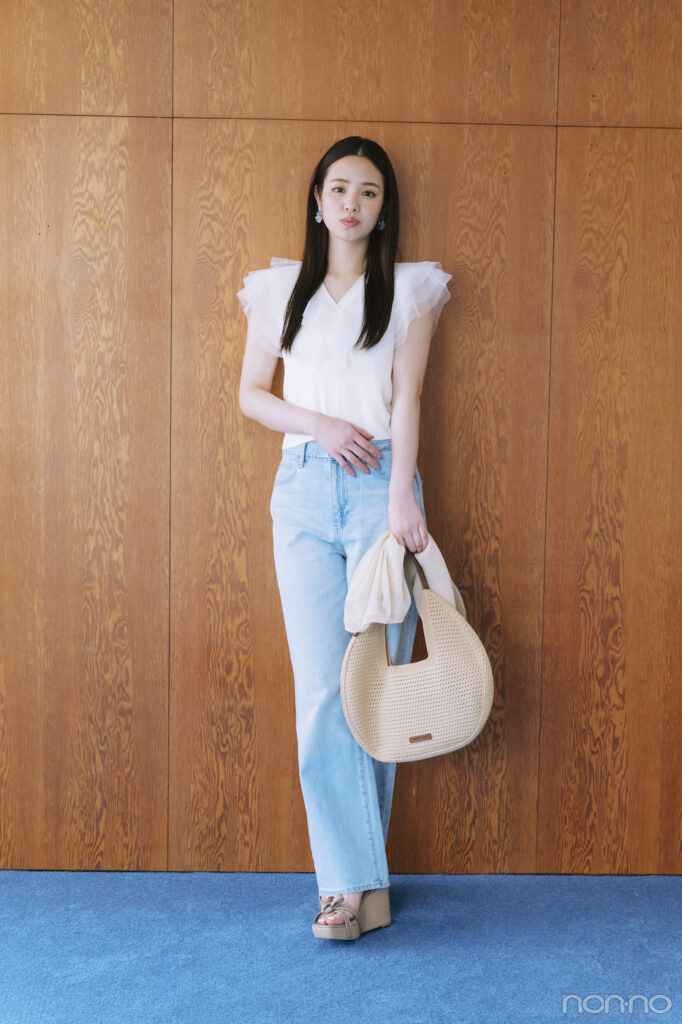 水族館デートコーデ🐬💕, 最近ジメジメした日が多いですね🥲, サラッと着れてかわいく決まるデートコーデをご紹介します❕🎀,お袖がかわいすぎるトップスとウエスト部分がポイントのスカート🌷,どちらも主役級のアイテムだけど、主張が強すぎないデザインで着回しも沢山出来ちゃいます！,earthmusicandecologyアースミュージックアンドエコロジー低身長コーデ着回しコーデ