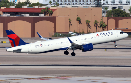 ハリー・リード国際空港ガイド ラスベガス -