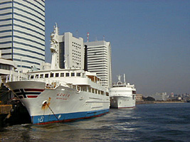 竹芝ふ頭公園の帆船のマストと青空 写真素材2800192- フォトライブラリ