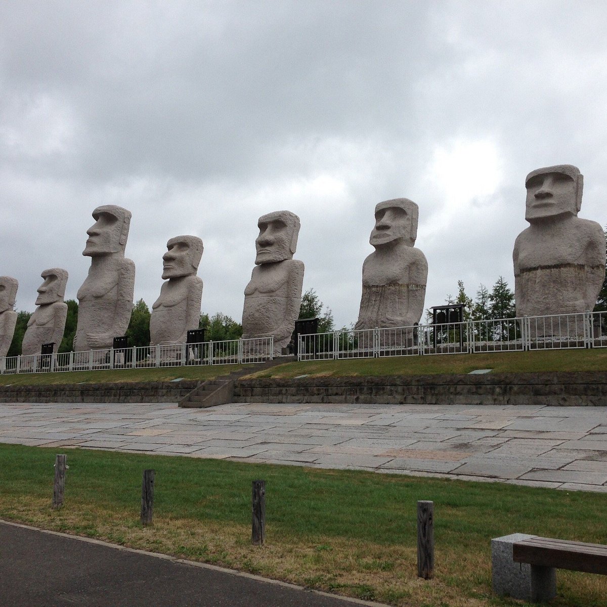 滝野霊園新管理事務所のレストランモアイに、新メニューが登場しました🙌 モイくんライスがかわいいモイくんカレーと季節の御膳が追加です🎉 季節の御膳1,500円