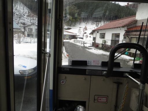 2014 02 16 冬眠する木次線・代行バス