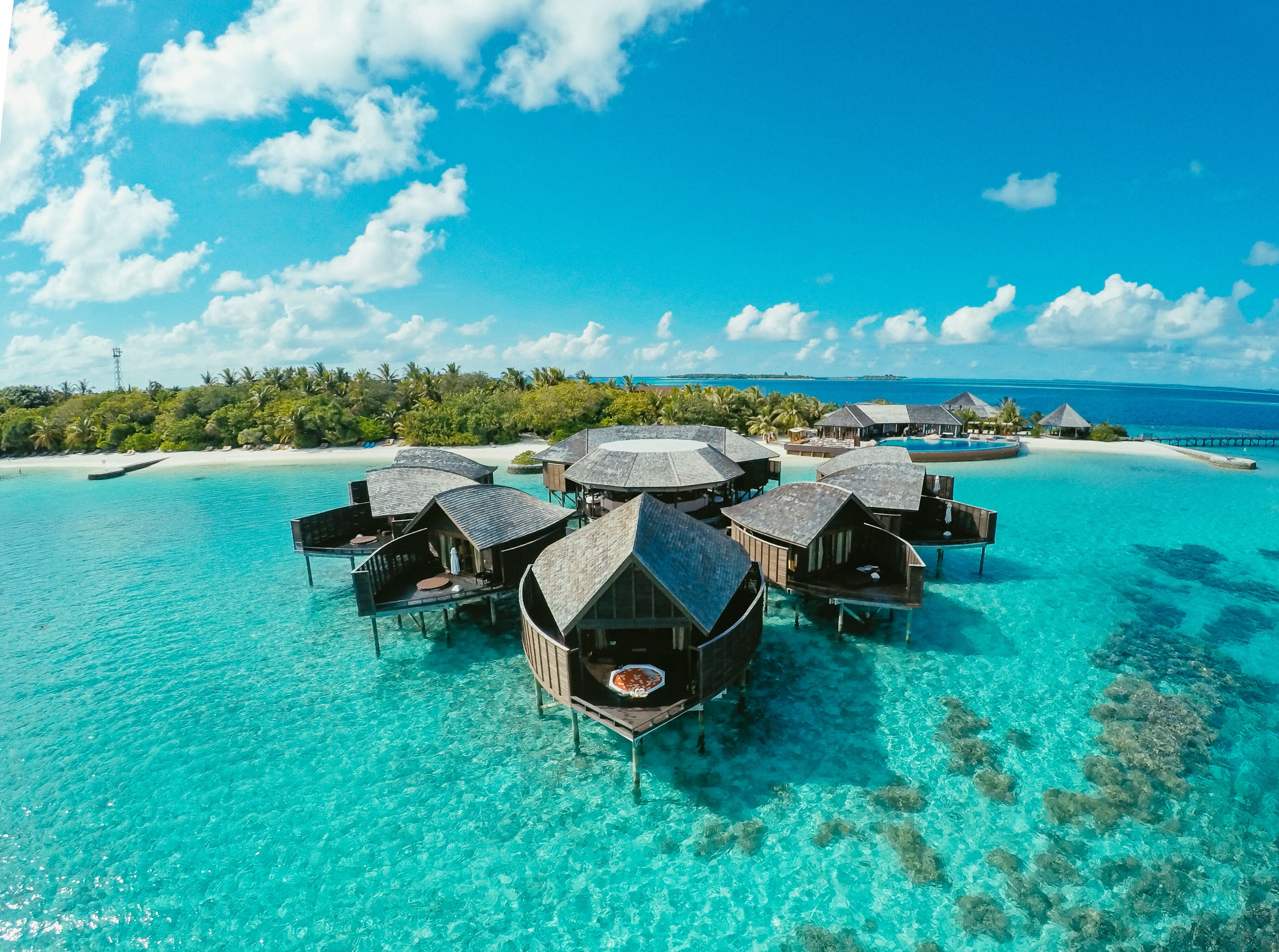 世界遺産から憧れの海外リゾート地まで ドローン空撮で捉えた世界の絶景動画5選 – PORTFOLIO