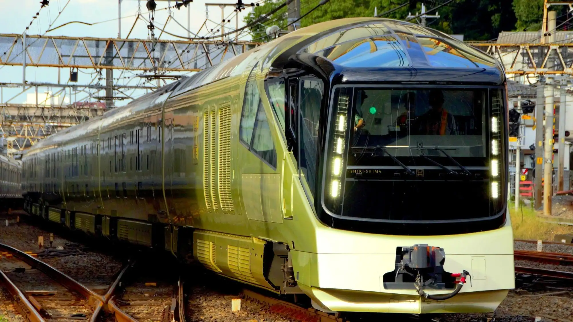 最高倍率76倍の「トランスイート四季島」 超豪華列車の誕生が待ちきれない