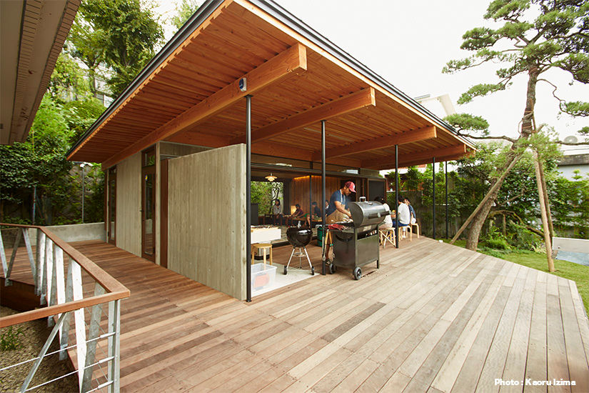 グランハウス一級建築士事務所はInstagramを利用しています:「最近暑いですね。こんな季節は外でちょっとしたBBQ！岐阜県は日本一、自宅でBBQ をする県なんだとか？！ ^^ ウッドデッキと目隠しフェンス、BBQグッズ収納は必須ですね。bbq バーベキュー