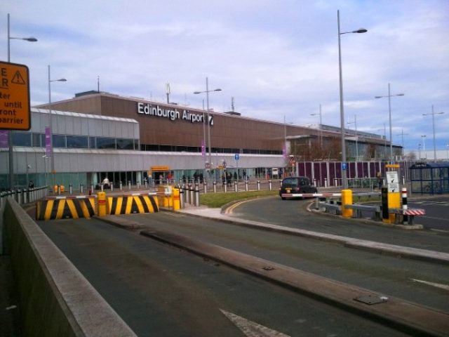 エディンバラ, イギリスのホテル エディンバラ空港周辺www.trivago.jp