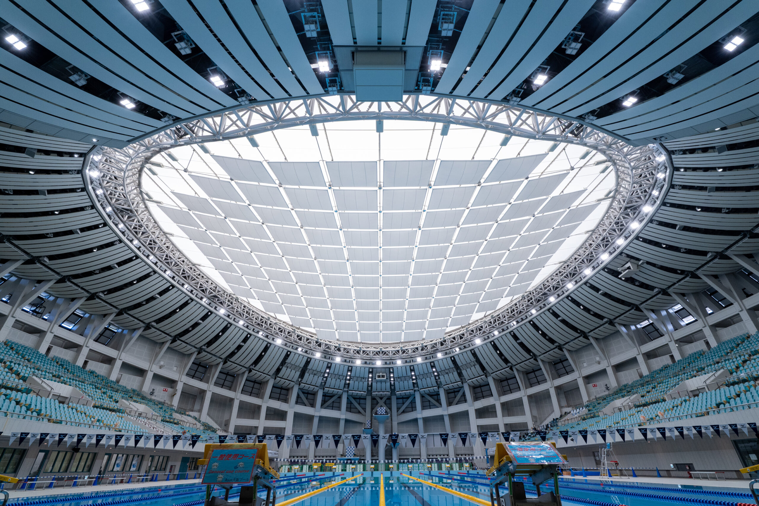 特集：屋外競技場にドームをかける Step1 ドーム屋根がかかるまで