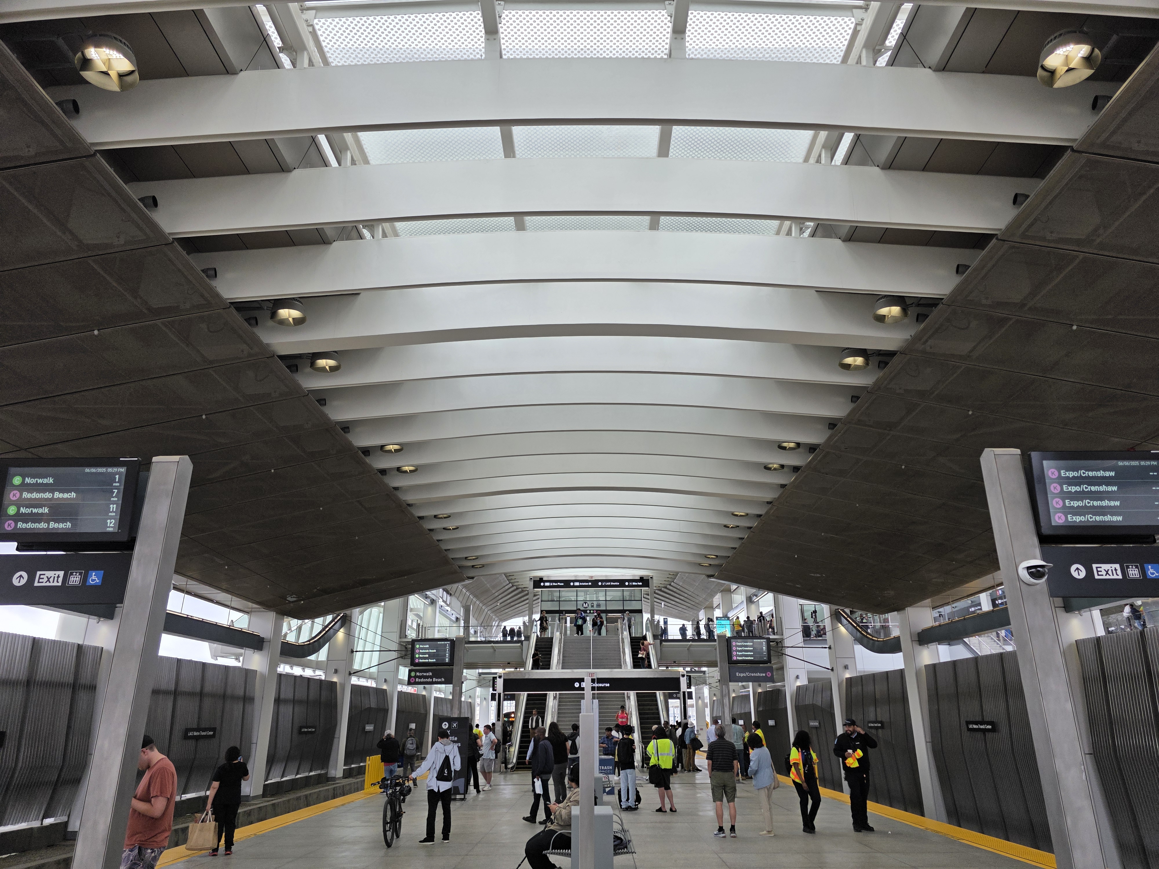 ロサンゼルスの空港情報と市内へのアクセス方法スクールウィズ - 英語力UPの留学エージェント