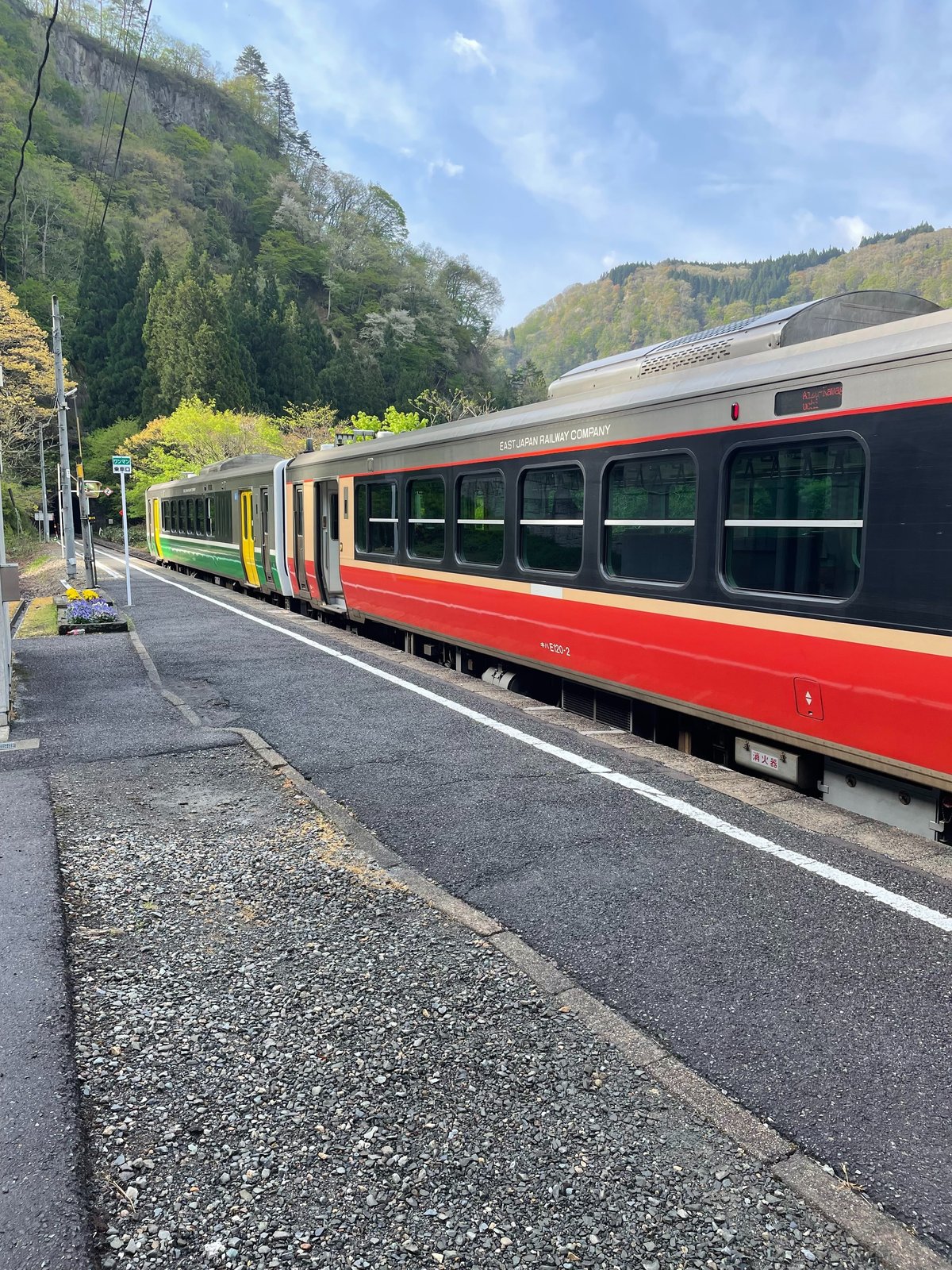 只見線 冬の風景 – 早戸駅 冬景いろどりの鉄道風景