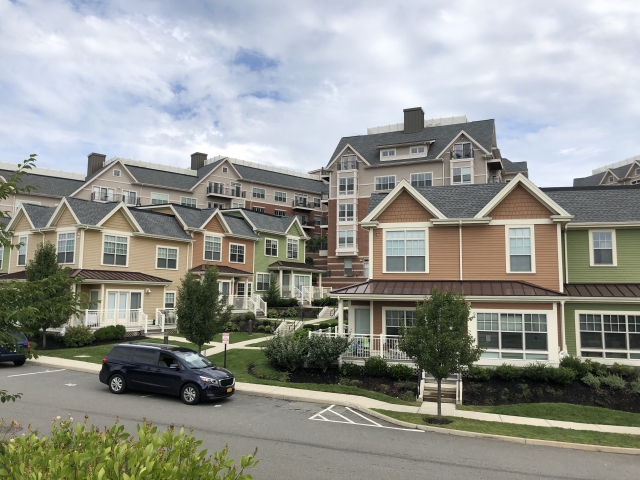 フランスの集合住宅“白い木”が建築の未来をつむぐ！EMIRA