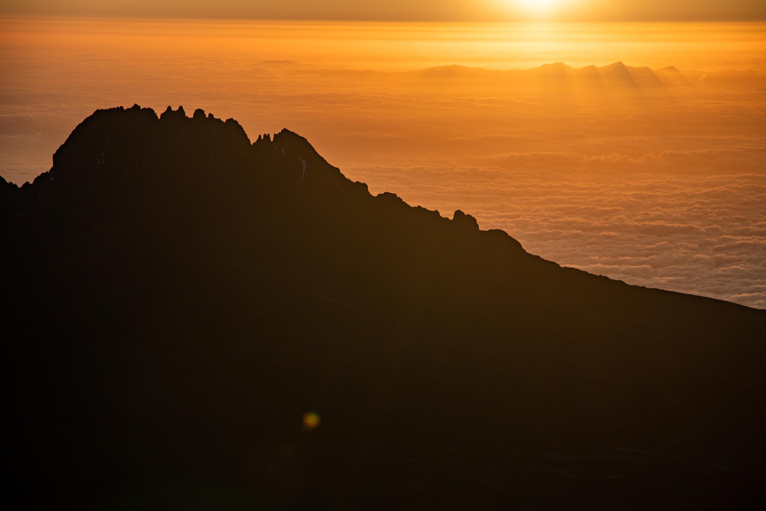 キリマンジャロ 登山の日程、ルート、費用、難易度、サファリなど タンザニアいくら