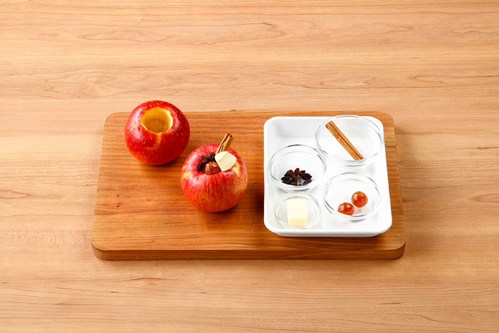 丸ごと焼きりんごのチーズケーキキャンプ・バーベキュー料理のレシピ集アウトドアお役立ち情報